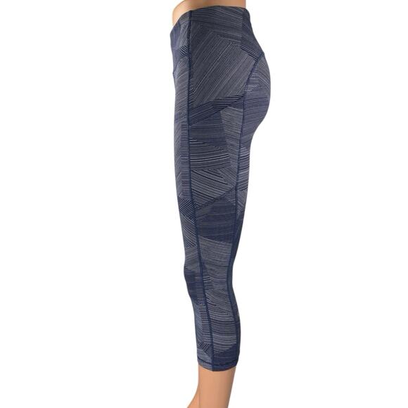 Lululemon Speed Up Women's Blue Striped Crop Yoga Athletic Leggings Pants Size 6 - Picture 2 of 5